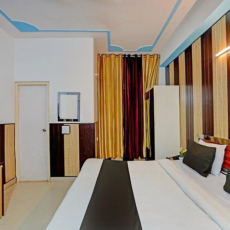 Hotel O Greno House Near Pvr Ansal Plaza Грейтър Нойда Екстериор снимка