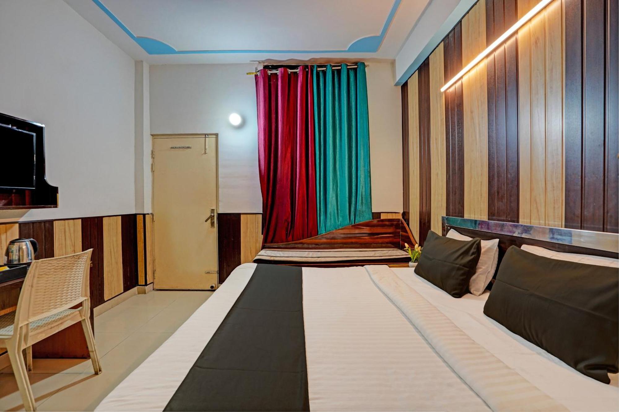 Hotel O Greno House Near Pvr Ansal Plaza Грейтър Нойда Екстериор снимка