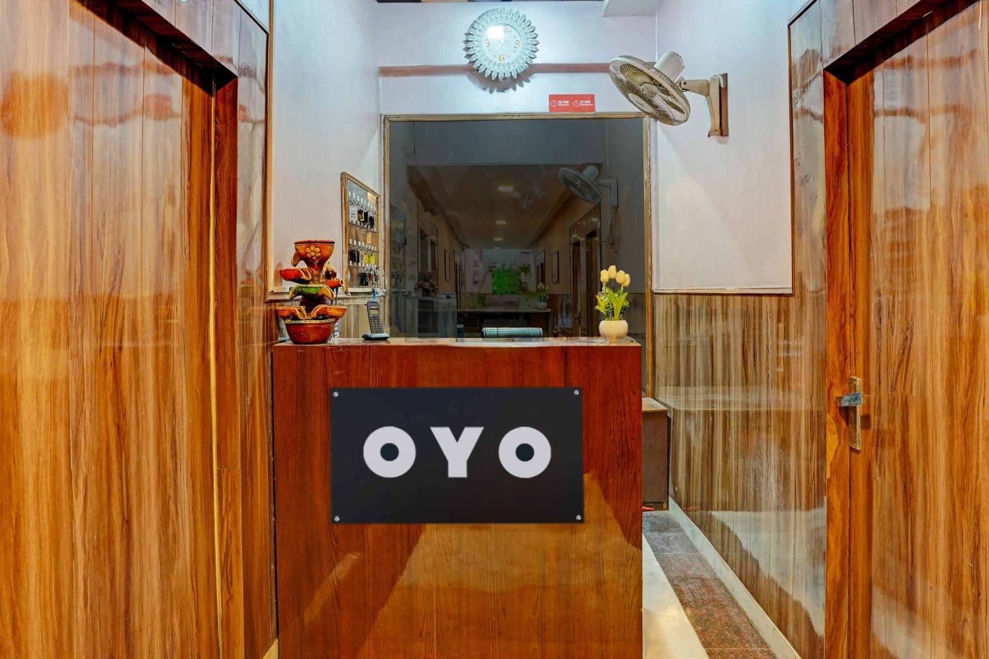 Hotel O Greno House Near Pvr Ansal Plaza Грейтър Нойда Екстериор снимка