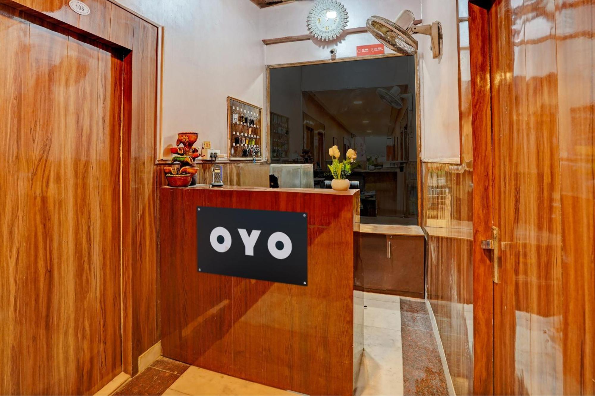 Hotel O Greno House Near Pvr Ansal Plaza Грейтър Нойда Екстериор снимка